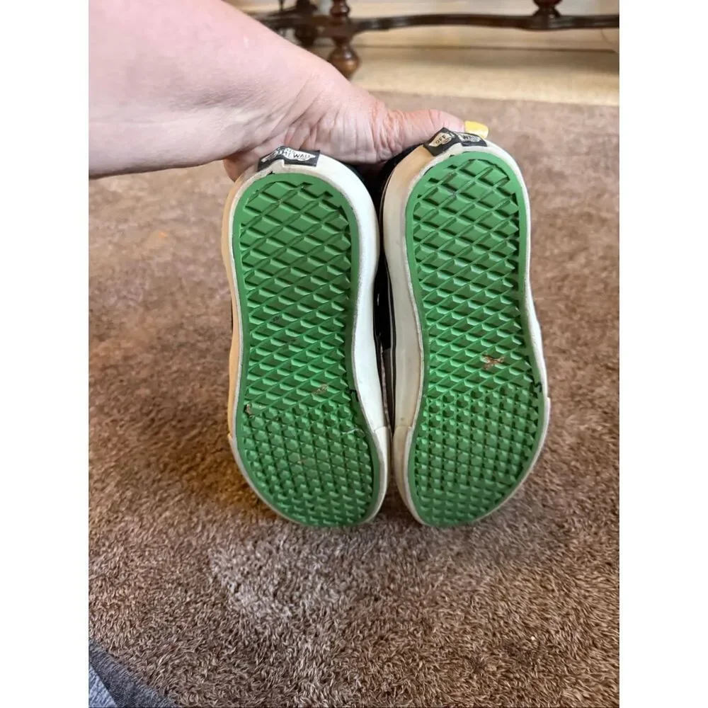 Vans Era Suede Wild Dove and Poison Green colorway Size Mens 7.5 Womens 9